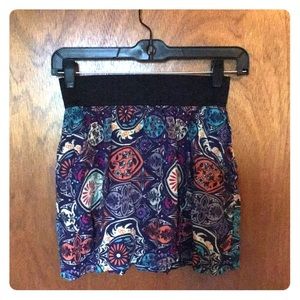 Pretty multi color skirt size XS
